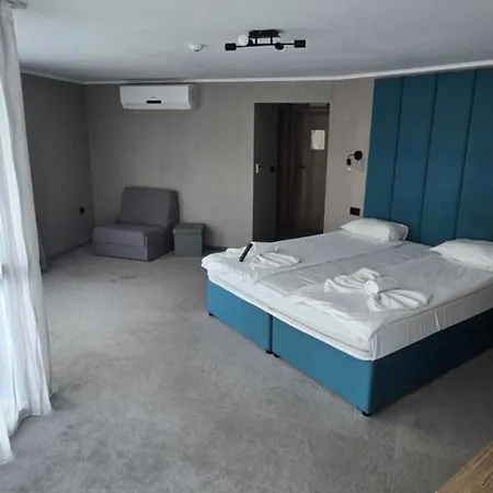 White House Family Zone 3*