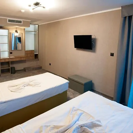 White House Family Zone 3*